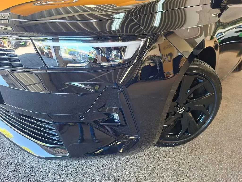 Gebraucht Opel Astra 131 PS (96 kW) 2024 Perla nera schwarz Kleinwagen