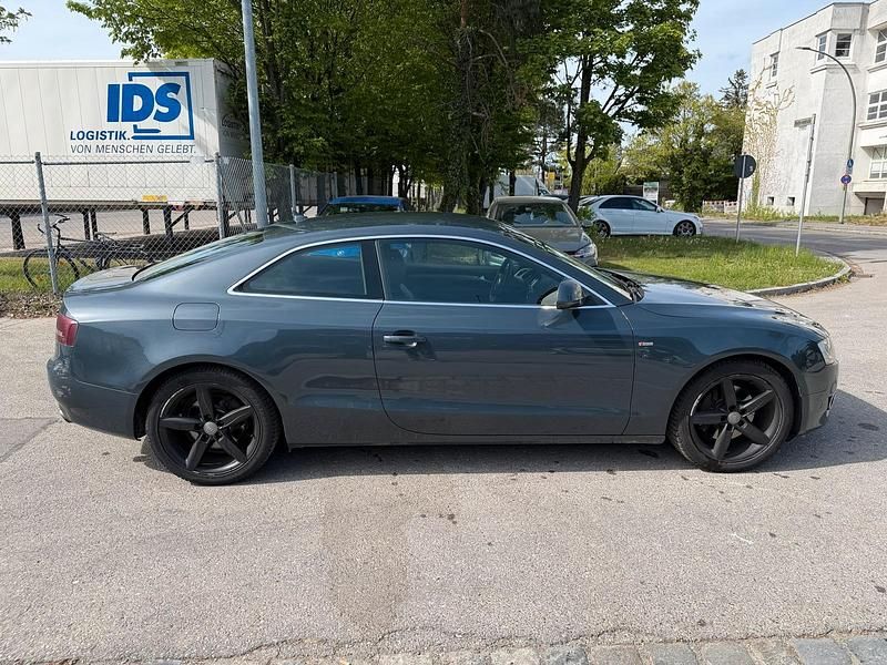Second-hand Audi A5 S-Line 265 CP (194 kW) 2008 Gri Coupe