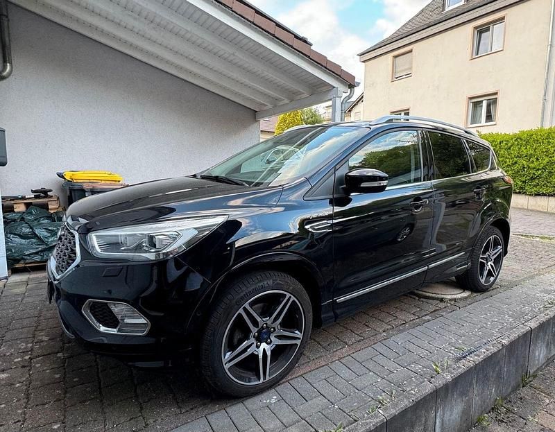 Gebraucht Ford Kuga Vignale 230 PS (169 kW) 2019 Schwarz SUV