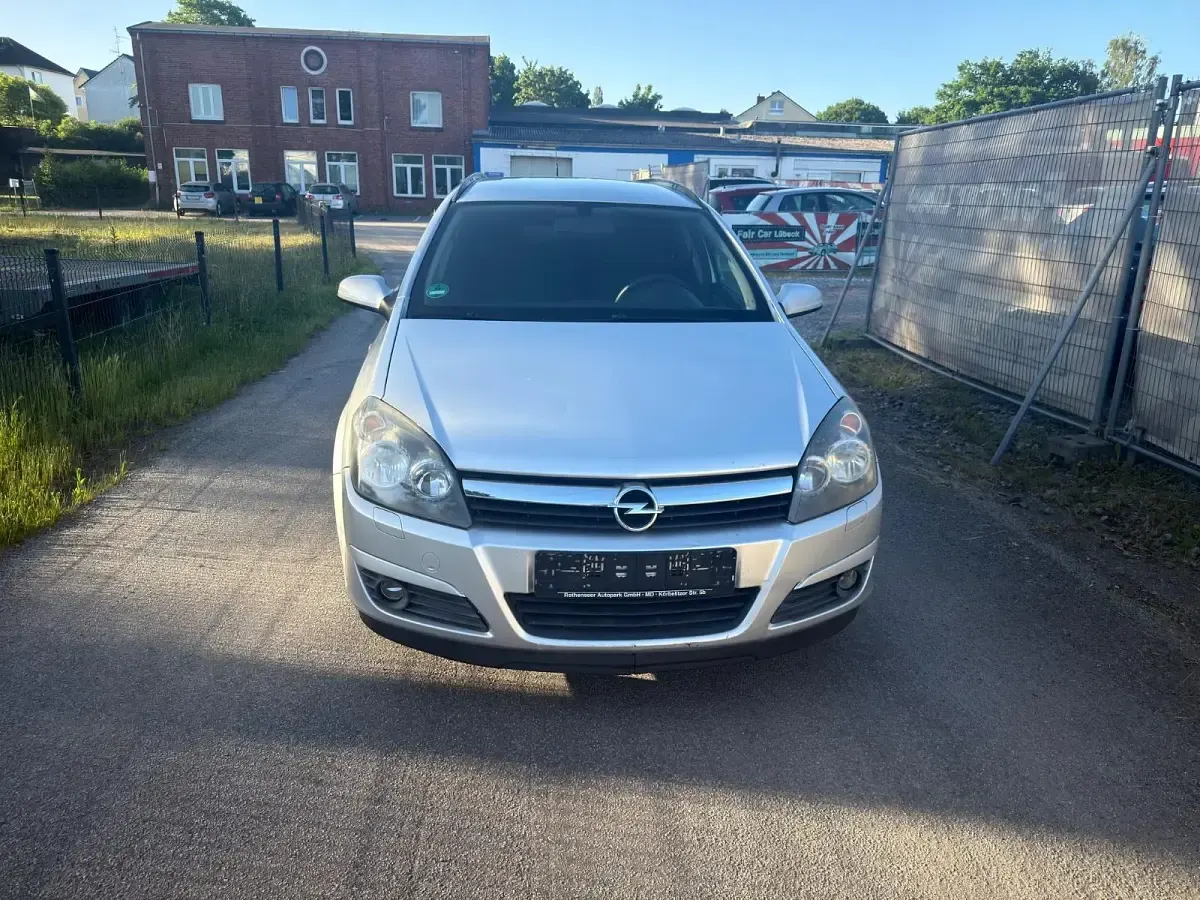 Gebraucht Opel Astra Selection 90 PS (66 kW) 2005 Silber Kombi