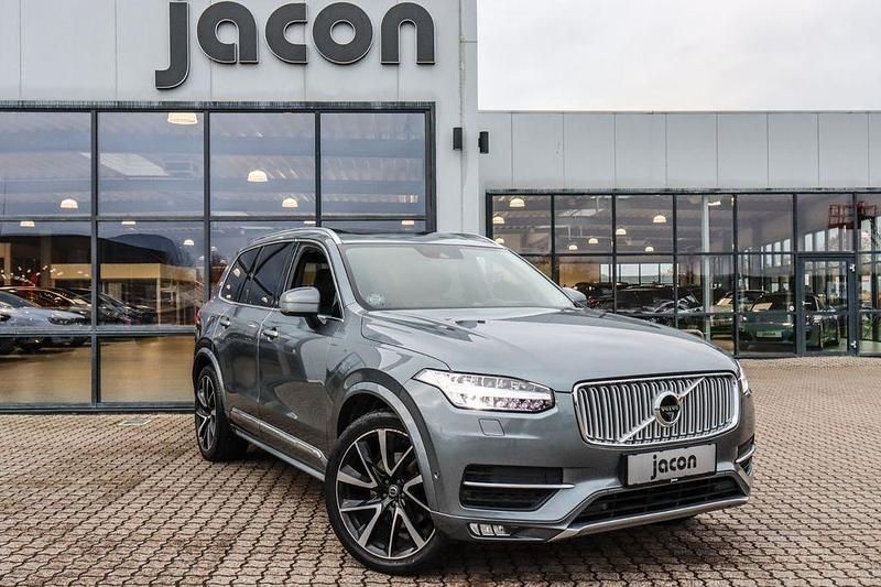 Grau Gebraucht 2018 Volvo XC90 Inscription SUV | 18.710 € (Fairer Preis) - Bild 1/4