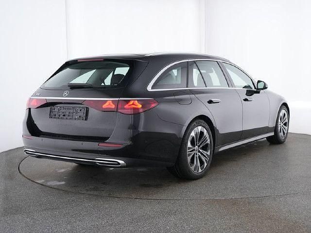 Gebraucht Mercedes E200 Avantgarde 204 PS (150 kW) 2024