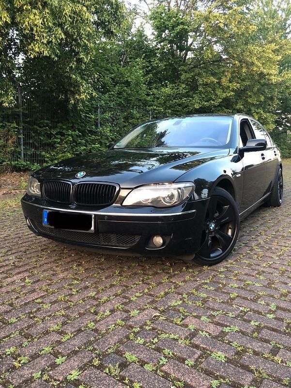 Schwarz Gebraucht 2007 BMW 745 Limousine | 6.500 € (Fairer Preis) - Bild 1/4