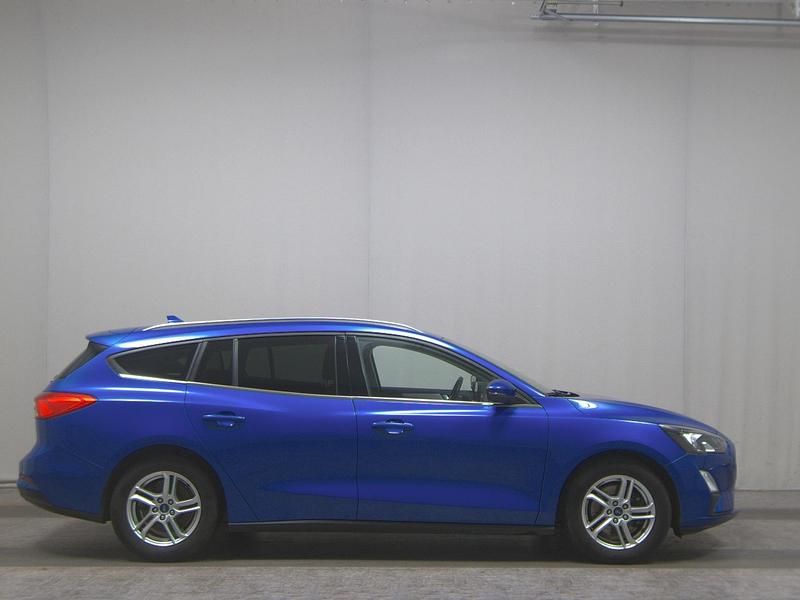 Blau Gebraucht 2022 Ford Focus Cool & Connect Kombi | 9.980 € (Fairer Preis) - Bild 1/4