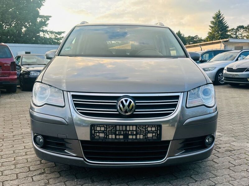 Gebraucht VW Touran Trendline 140 PS (102 kW) 2009 Grau Van / Kleinbus