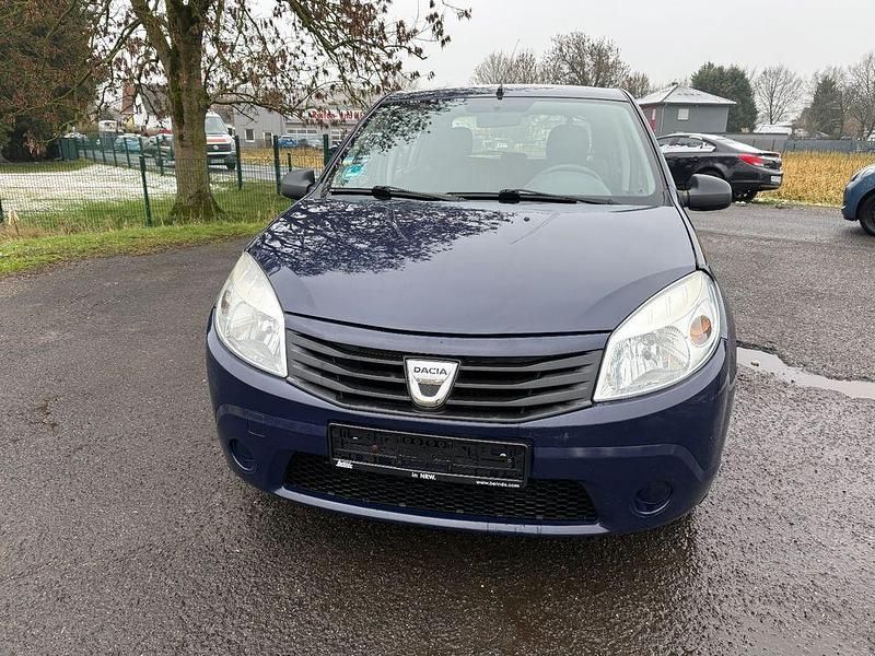 Blau Gebraucht 2012 Dacia Sandero Ambiance Limousine | 1.650 € (Guter Preis) - Bild 1/4