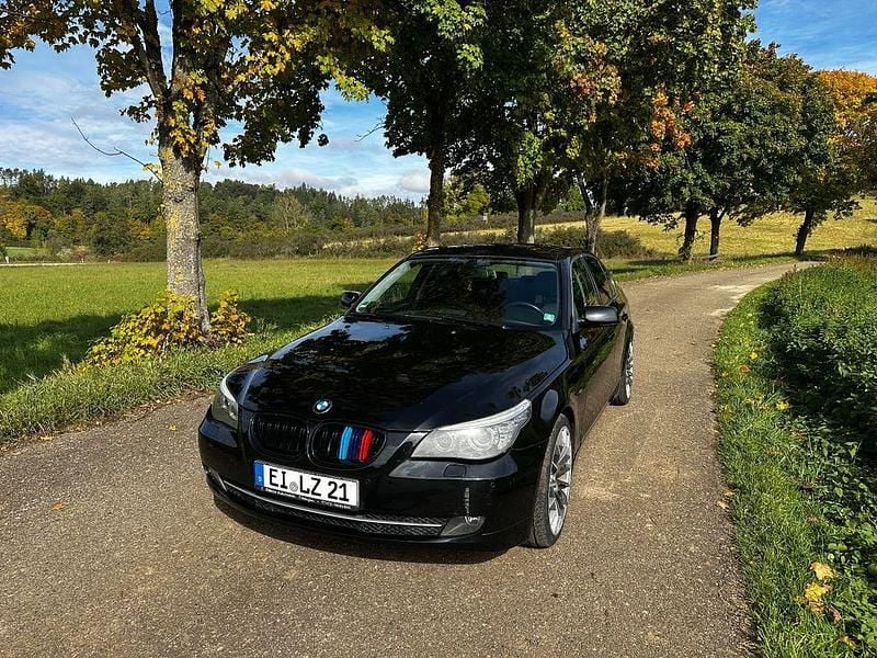 Schwarz Gebraucht 2007 BMW 523 Limousine | 4.500 € (Superpreis) - Bild 1/4