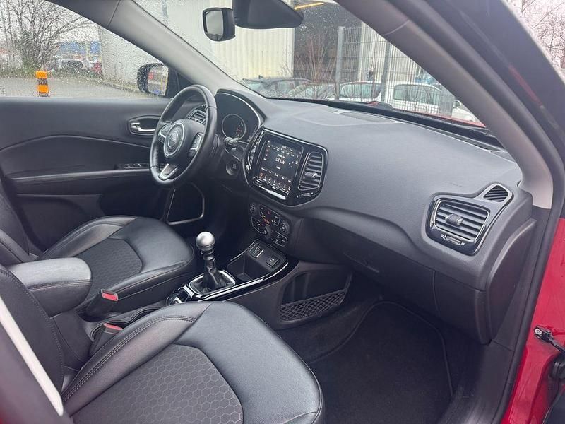 Gebraucht Jeep Compass Longitude 120 PS (88 kW) 2019 Schwarz SUV