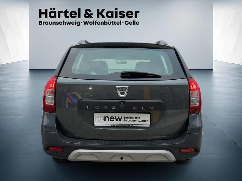 Gebraucht Dacia Logan Celebration 90 PS (66 kW) 2017 Islandgrau (grau) Kombi