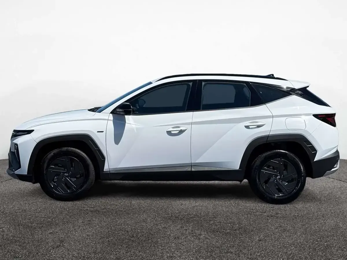 Neu Hyundai Tucson Blackline 239 PS (175 kW) 2026 Atlas white SUV
