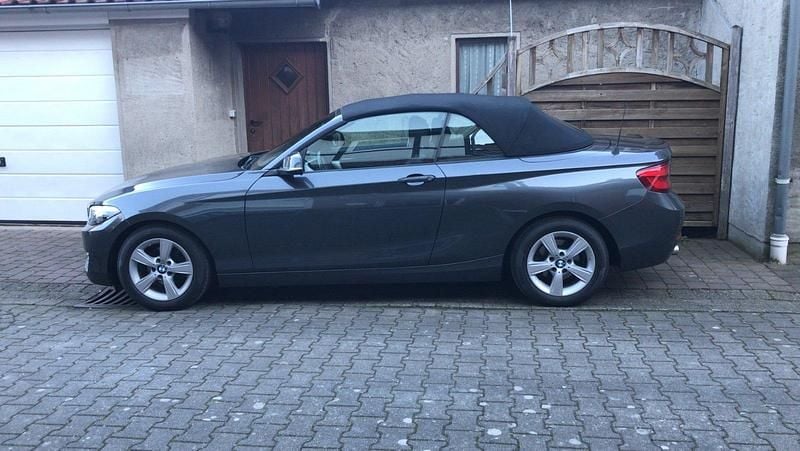 Gebraucht BMW 218 136 PS (100 kW) 2018 Grau Cabrio