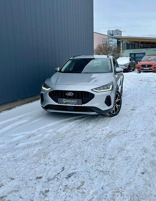 Gebraucht Ford Focus Active 155 PS (114 kW) 2022 Silber Limousine