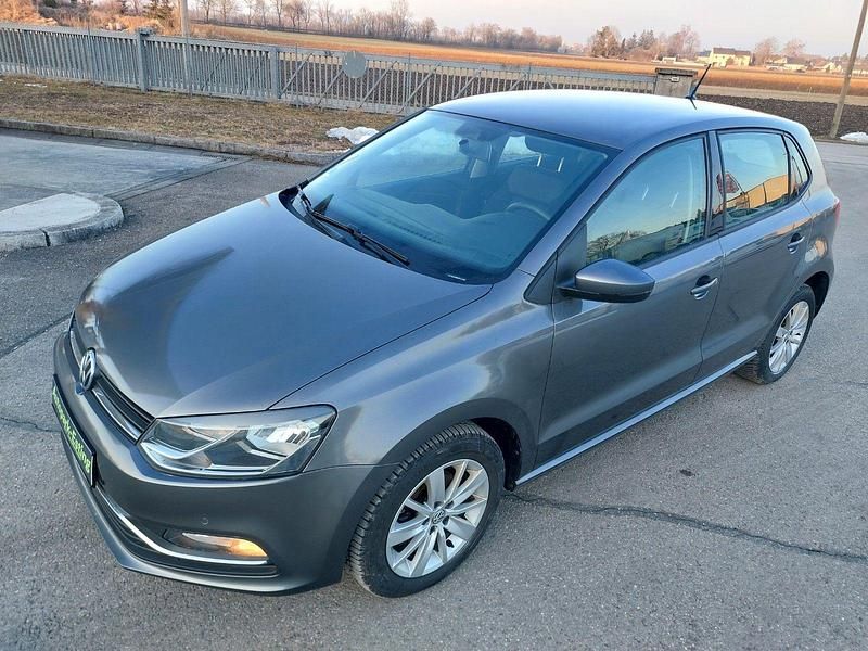 Gebraucht VW Polo Comfortline 90 PS (66 kW) 2015 Grau Kleinwagen