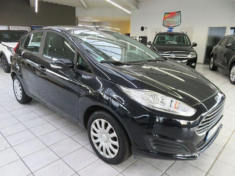 Gebraucht Ford Fiesta Trend 80 PS (58 kW) 2015 Schwarz Limousine