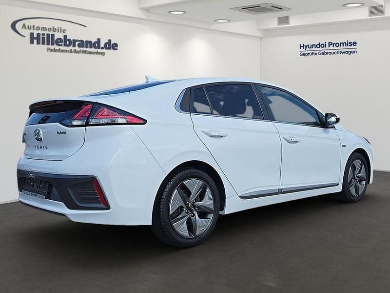 Gebraucht Hyundai Ioniq Premium 141 PS (103 kW) 2019 Weiss Kleinwagen