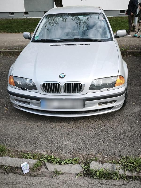 Second-hand BMW 320 150 CP (110 kW) 1999 Argintiu Berlinǎ