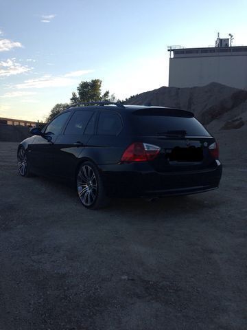 Gebraucht BMW 320 163 PS (119 kW) 2007 Schwarz Kombi