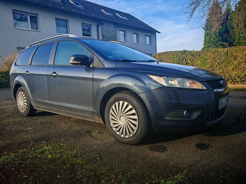 Gebraucht Ford Focus 102 PS (75 kW) 2008 Grau Kombi