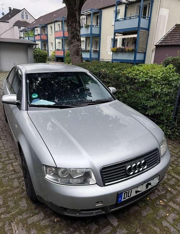 Gebraucht 2001 Audi A4 Limousine | 1.300 € (Fairer Preis) - Bild 1/4