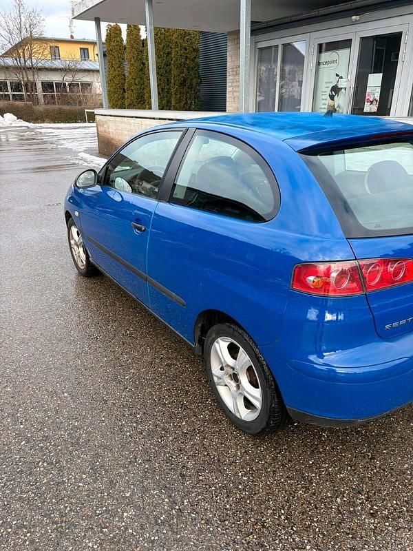 Gebraucht Seat Ibiza 64 PS (47 kW) 2004 Blau Kleinwagen