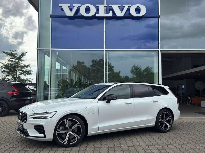 Gebraucht 2024 Volvo V60 Kombi | 53.900 € - Bild 1/4