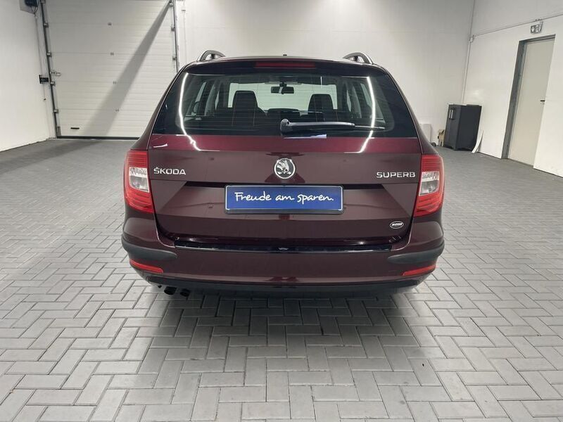 Gebraucht Skoda Superb 125 PS (91 kW) 2014 Rot (rosso brunellorot metallic Kombi
