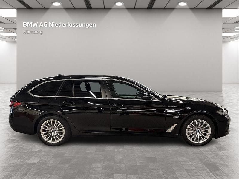 Gebraucht BMW 530e 292 PS (214 kW) 2022 Schwarz Kombi