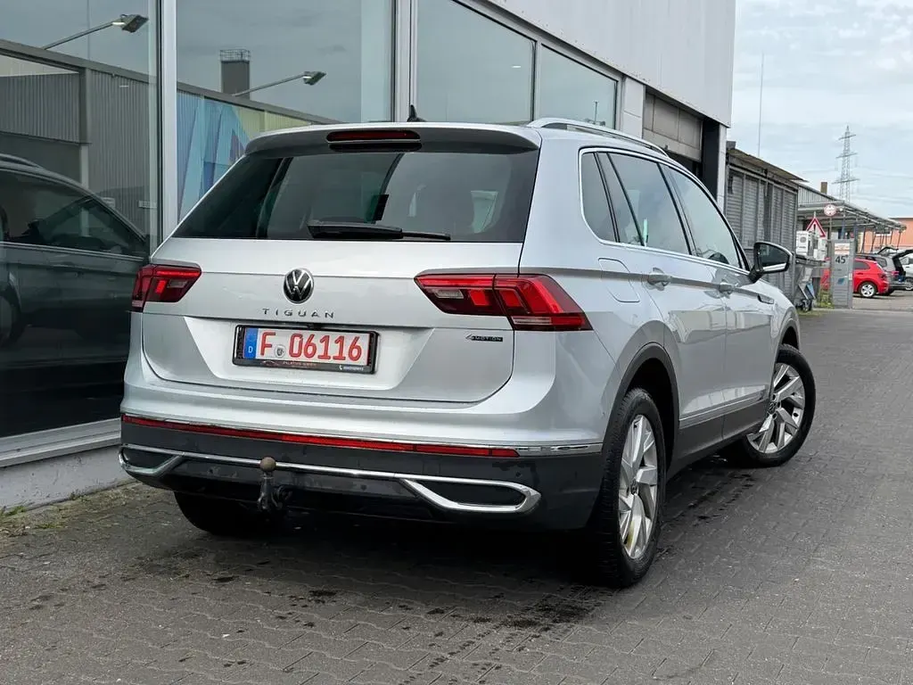 Gebraucht VW Tiguan Elegance 150 PS (110 kW) 2020 Silber SUV