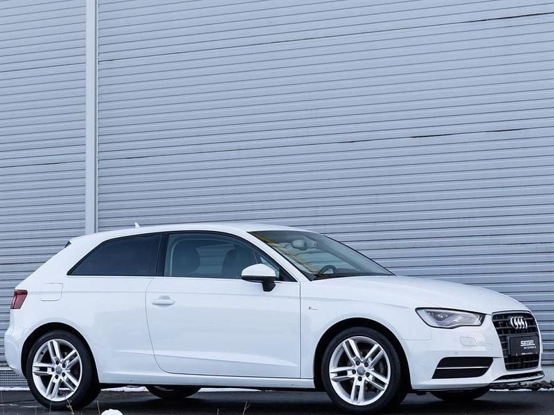 Gebraucht Audi A3 S-Line 150 PS (110 kW) 2016 Gletscherweiss Kleinwagen
