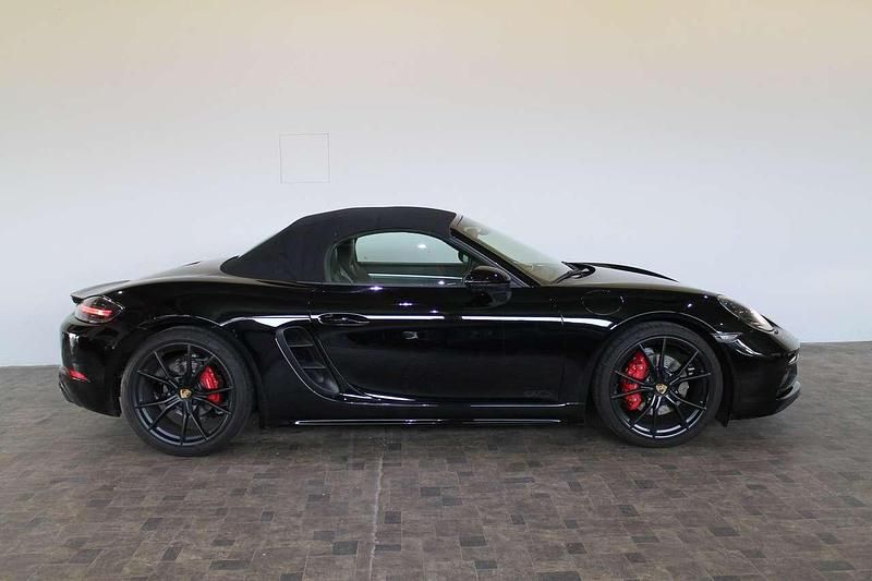 Tiefschwarz Gebraucht 2018 Porsche 718 Boxster Sport Cabrio | 63.990 € (Fairer Preis) - Bild 1/4