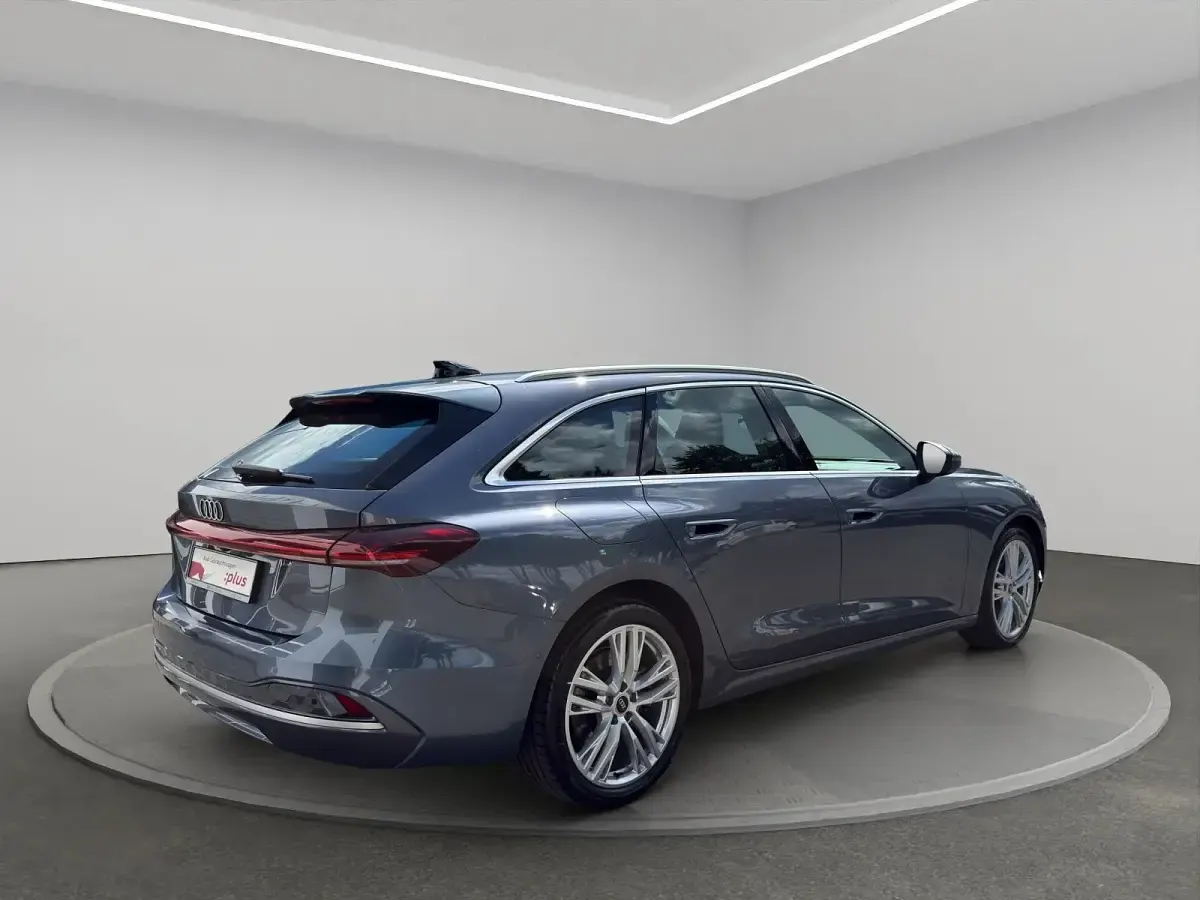 Gebraucht Audi A5 Sport 204 PS (150 kW) 2025 Horizontblau metallic Kombi