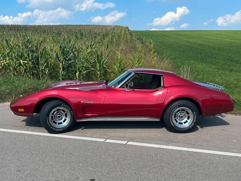 Rot Gebraucht 1975 Chevrolet Corvette Stingray Coupé | 27.500 € - Bild 1/4