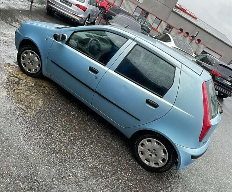 Gebraucht Fiat Punto 60 PS (44 kW) 2001 Blau Kleinwagen