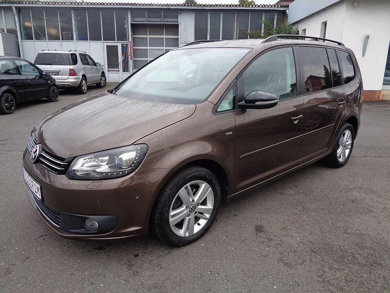 Gebraucht VW Touran Match 140 PS (102 kW) 2012 Braun Van / Kleinbus