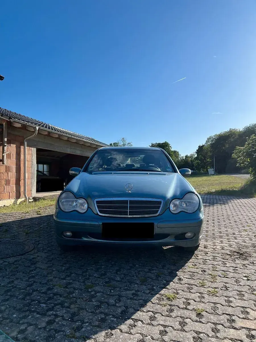 Gebraucht Mercedes C180 Classic 129 PS (94 kW) 2001 Blau Limousine