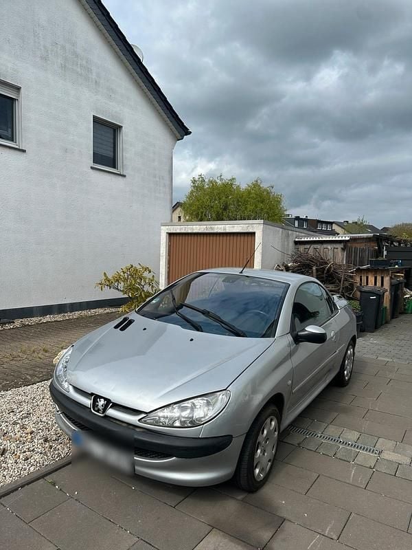 Gebraucht Peugeot 206 CC 109 PS (80 kW) 2003 Grau Cabrio