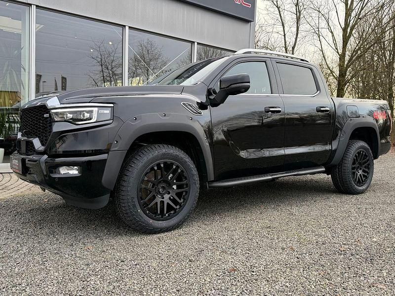 Neu Foton 4 173 PS (127 kW) 2026 Schwarz SUV