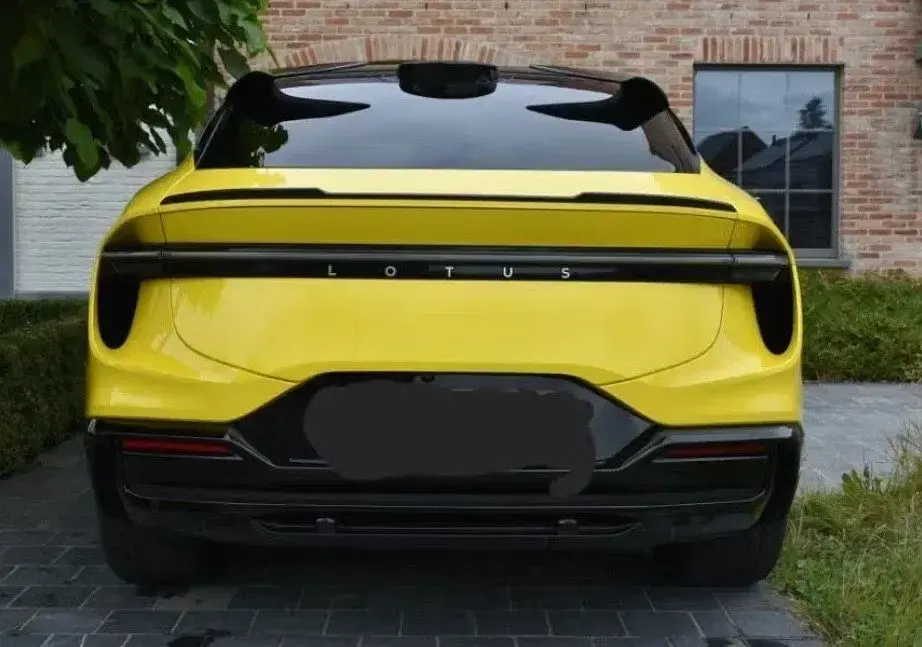 Używany Lotus Eletre 450 kW (612 KM) 2023 Żółty SUV