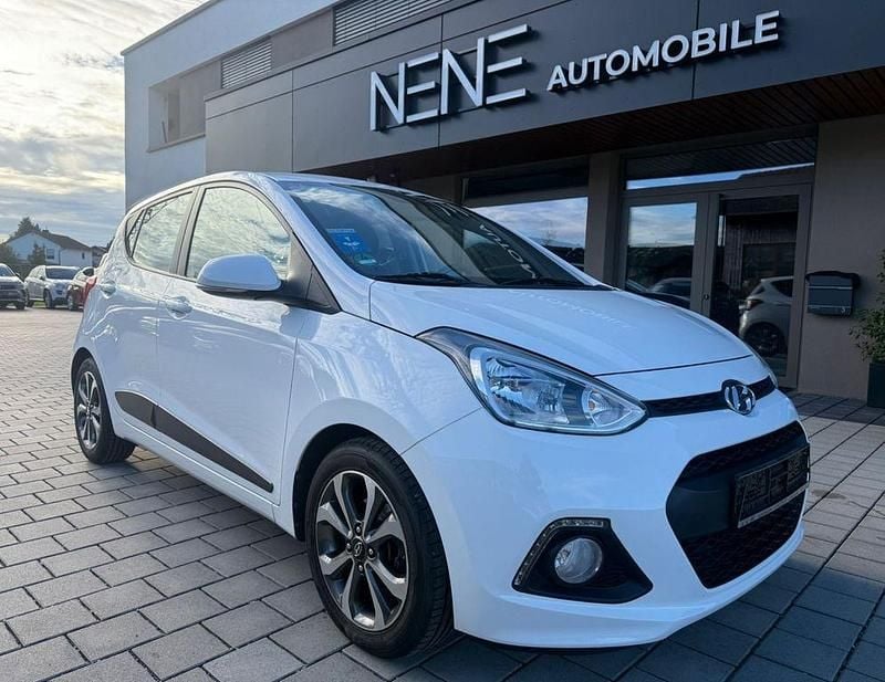 Weiß Gebraucht 2015 Hyundai i10 Edition Kleinwagen | 5.990 € (Guter Preis) - Bild 1/4