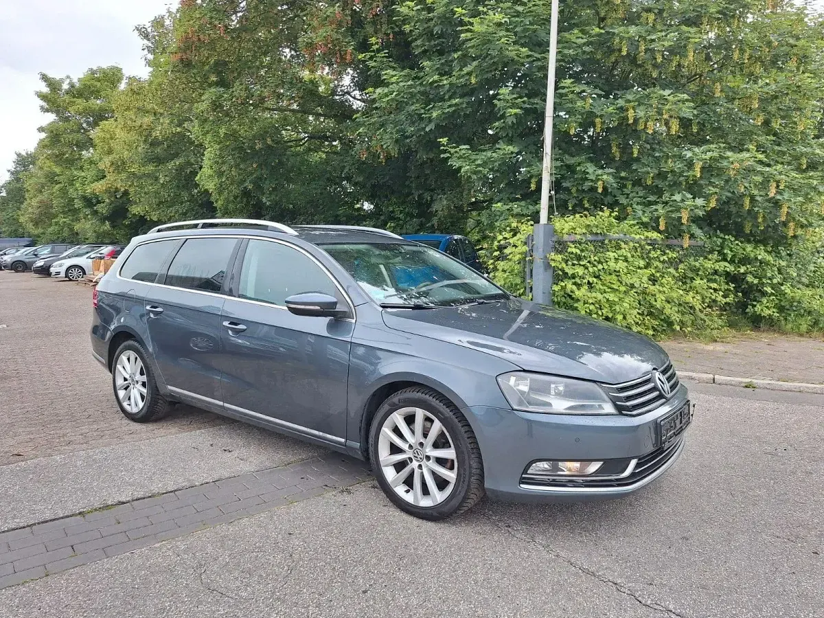 Gebraucht VW Passat Highline 140 PS (102 kW) 2011 Grau Kombi