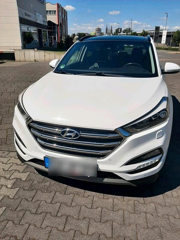 Weiß Gebraucht 2017 Hyundai Tucson SUV | 16.800 € (Fairer Preis) - Bild 1/4