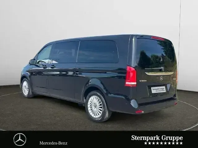 Gebraucht Mercedes V300 237 PS (174 kW) 2024 Schwarz Van / Kleinbus