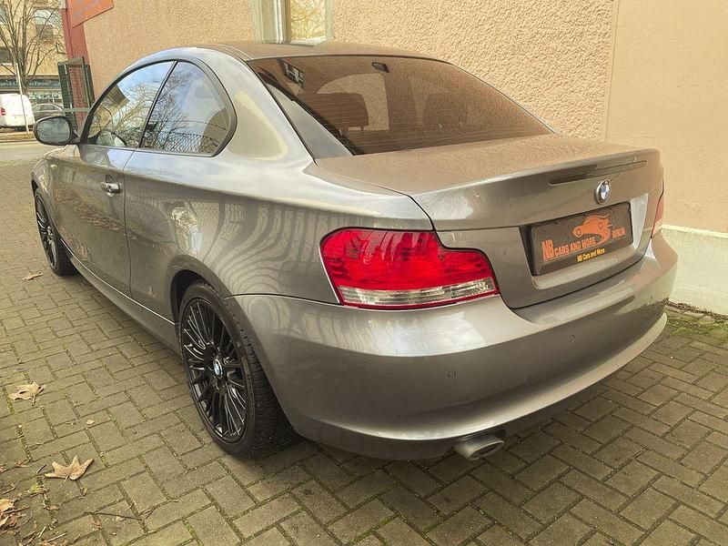 Gebraucht BMW 120 177 PS (130 kW) 2009 Grau Kleinwagen