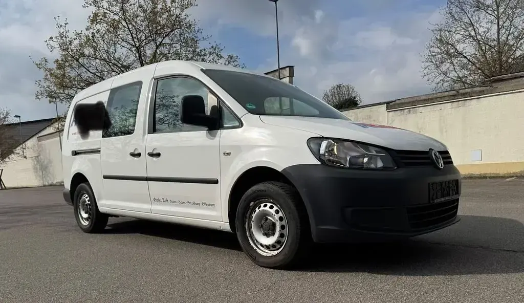 Gebraucht VW Caddy 102 PS (75 kW) 2012 Weiß Van / Kleinbus