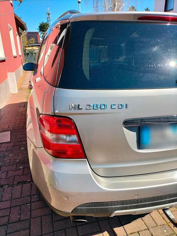 Gebraucht Mercedes ML280 190 PS (139 kW) 2008 Grau SUV