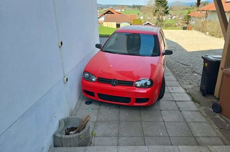 Second-hand VW Golf 150 CP (110 kW) 1998 Roșu Coupe