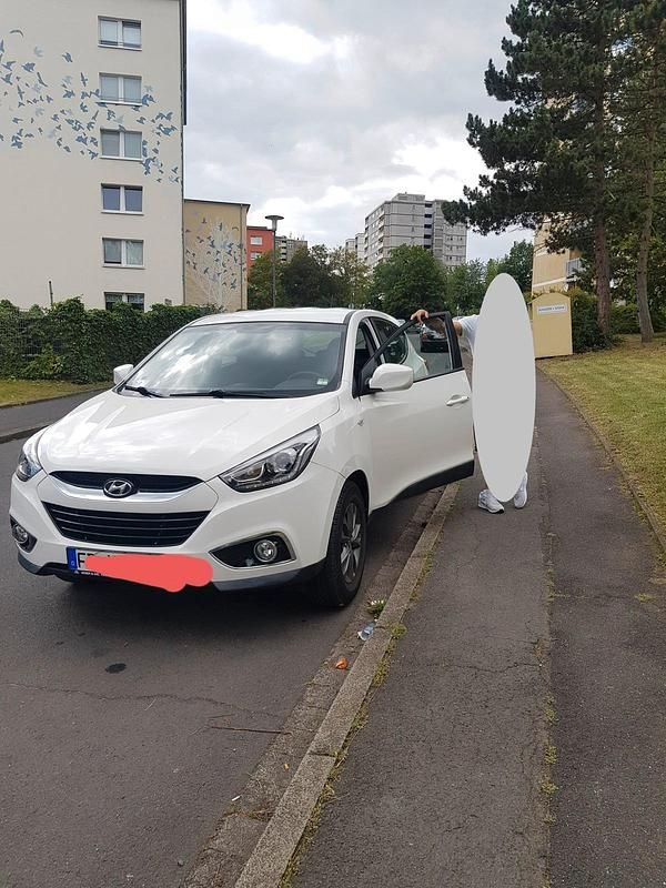 Weiß Gebraucht 2014 Hyundai ix35 Edition SUV | 7.400 € (Guter Preis) - Bild 1/1