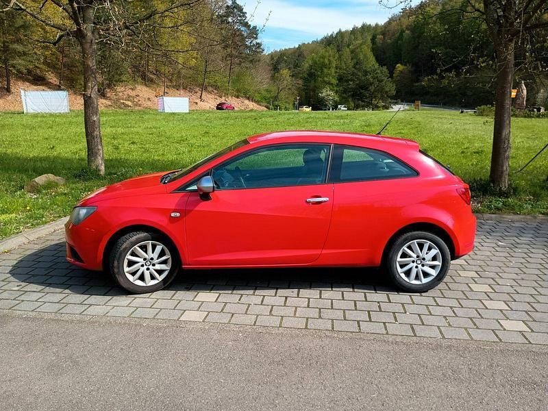 Usata Seat Ibiza SC Reference 69 CV (50 kW) 2012 Rosso Utilitaria