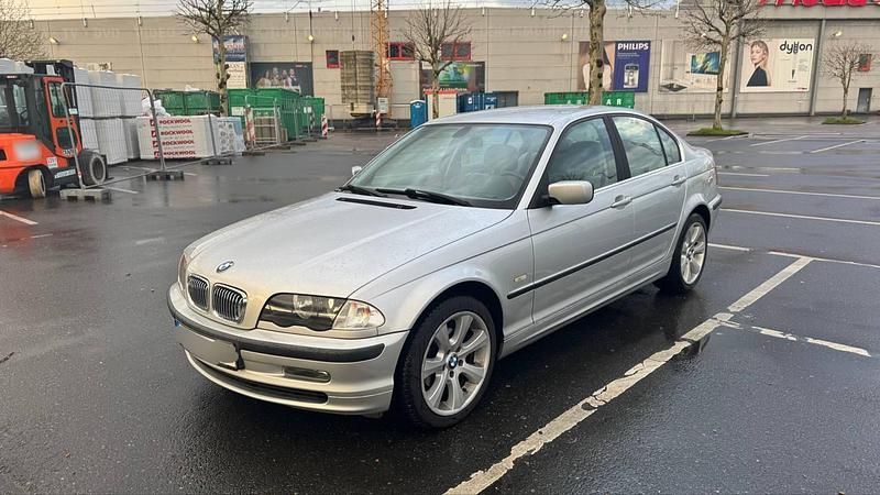 Usata BMW 320 2000 Grigio Berlina