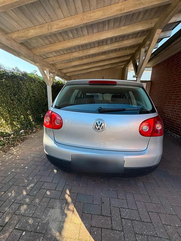 Second-hand VW Golf IV 2005 Argintiu Hatchback